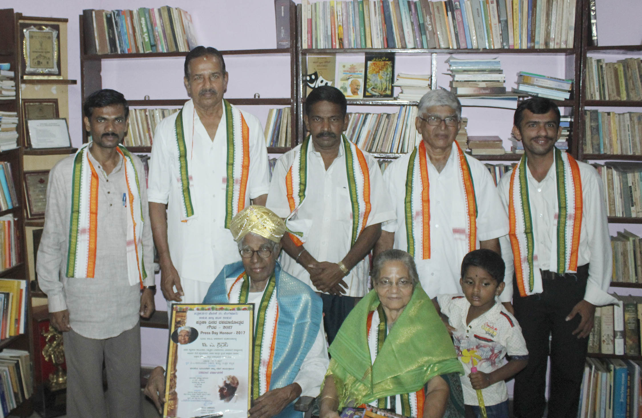 ಕವಿ ಬಿ.ಎ.ಸನದಿಗೆ ದಶಮಾನೋತ್ಸವ ಗೌರವ